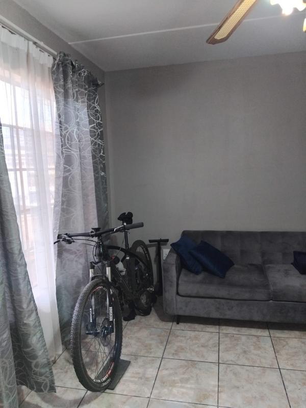 1 Bedroom Property for Sale in Kannoniers Park North West